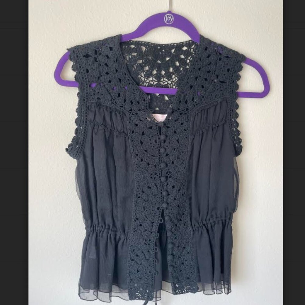 Max Azria Collection brand new top without tags, xs, black.
